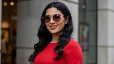 18 Signs She Truly Values Herself